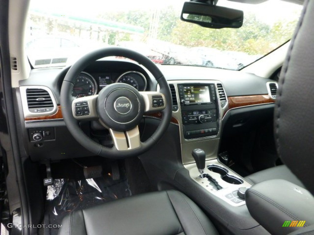 Black Interior 2013 Jeep Grand Cherokee Limited 4x4 Photo #71568376