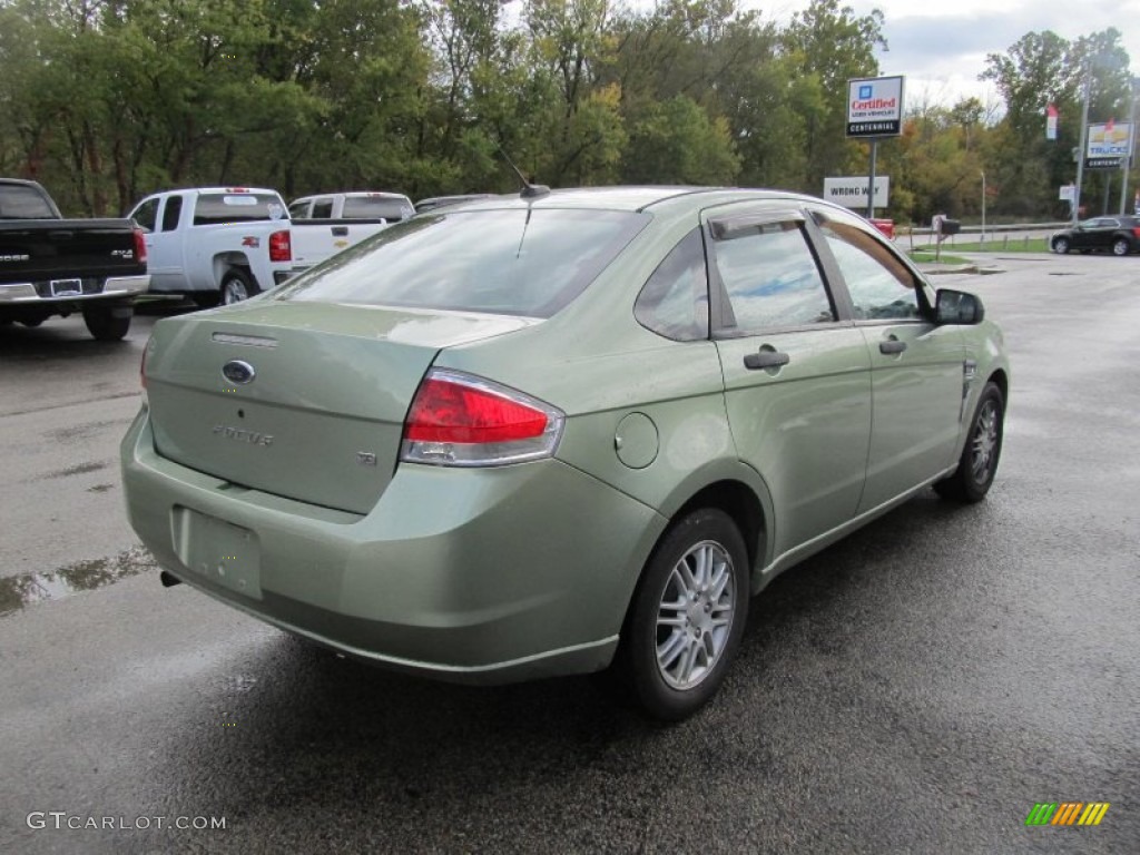 2008 Focus SE Sedan - Kiwi Green / Medium Stone photo #6