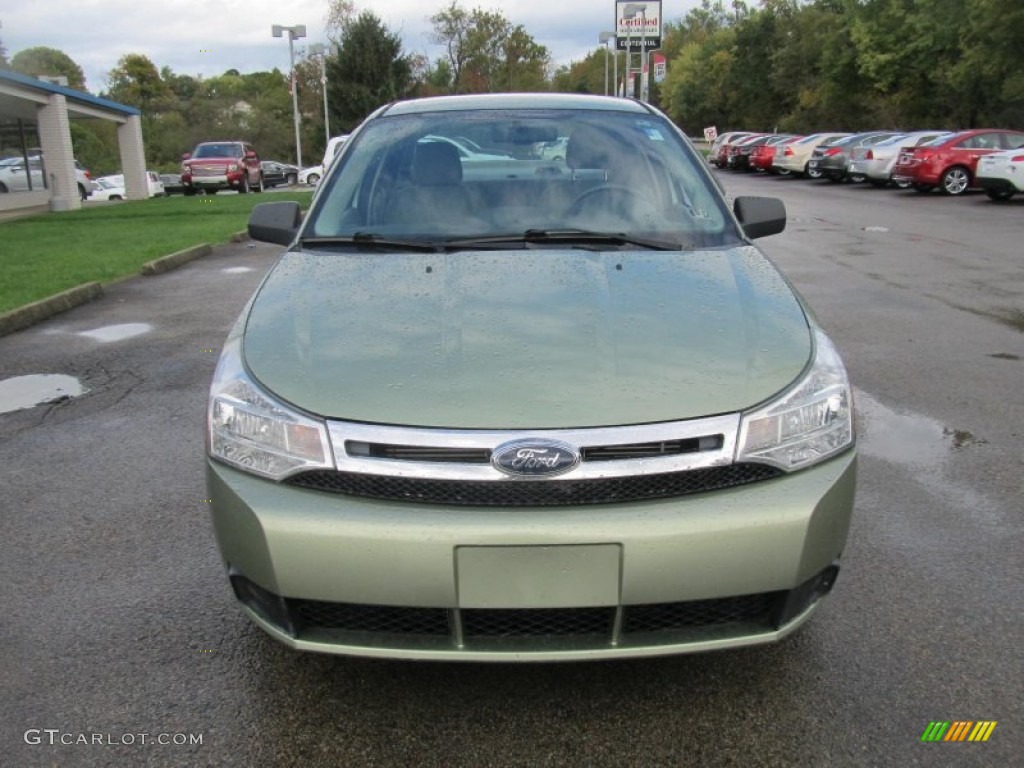 2008 Focus SE Sedan - Kiwi Green / Medium Stone photo #9