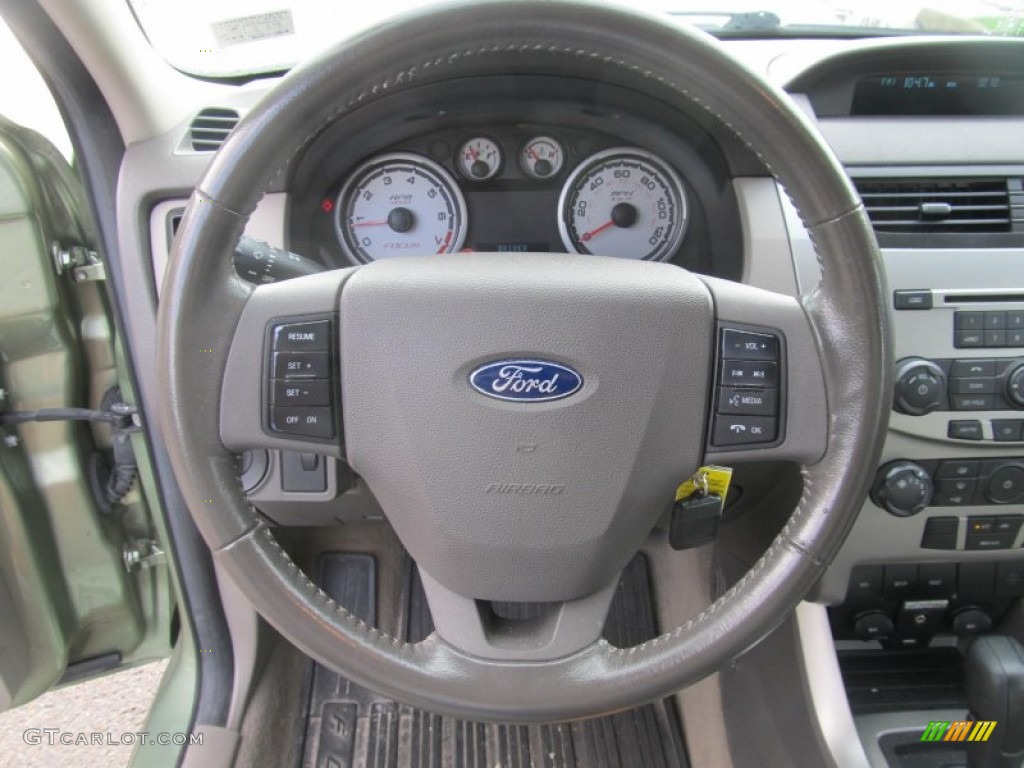 2008 Focus SE Sedan - Kiwi Green / Medium Stone photo #14