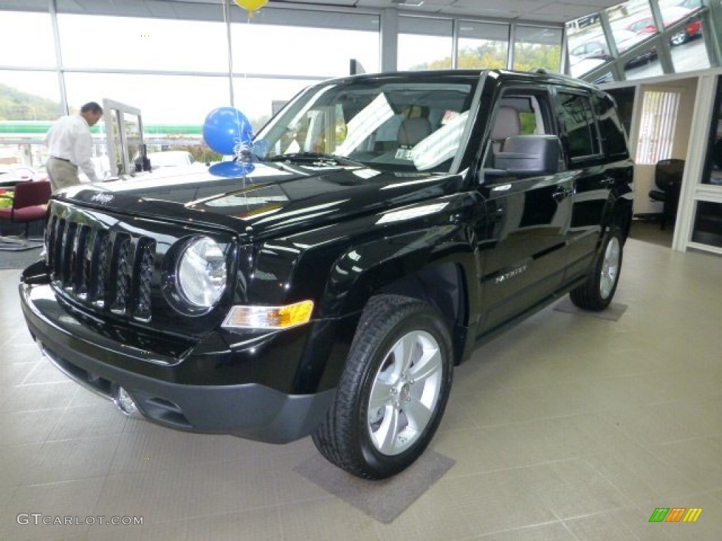 2012 Patriot Limited 4x4 - Black / Dark Slate Gray/Light Pebble Beige photo #1