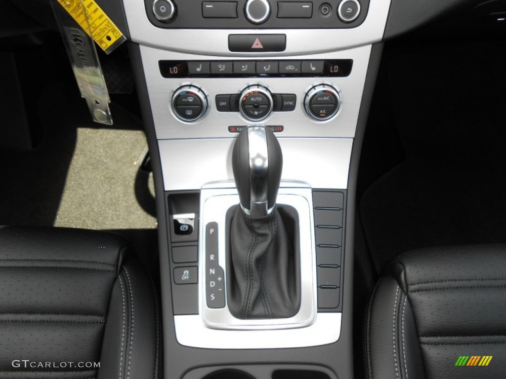 2013 Volkswagen CC Sport Plus Controls Photo #71570374
