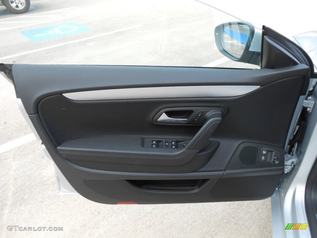 2013 Volkswagen CC Lux Black Door Panel Photo #71570705