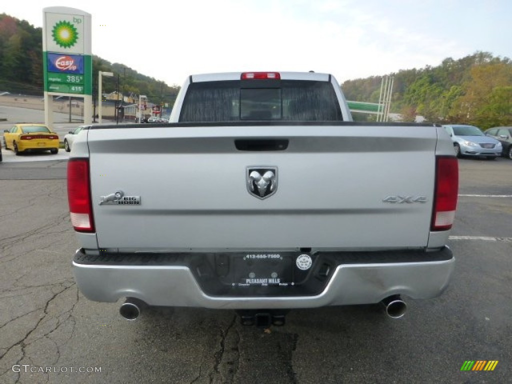 2012 Ram 1500 Big Horn Crew Cab 4x4 - Bright Silver Metallic / Dark Slate Gray/Medium Graystone photo #4