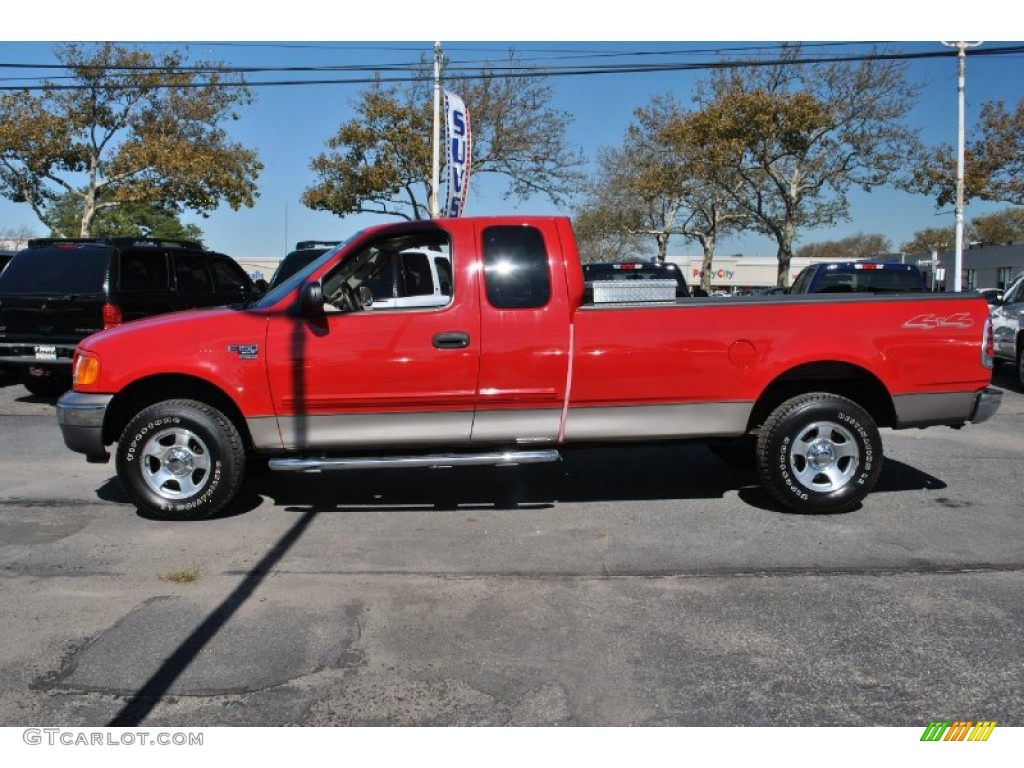 2004 F150 XLT Heritage SuperCab 4x4 - Bright Red / Heritage Graphite Grey photo #3