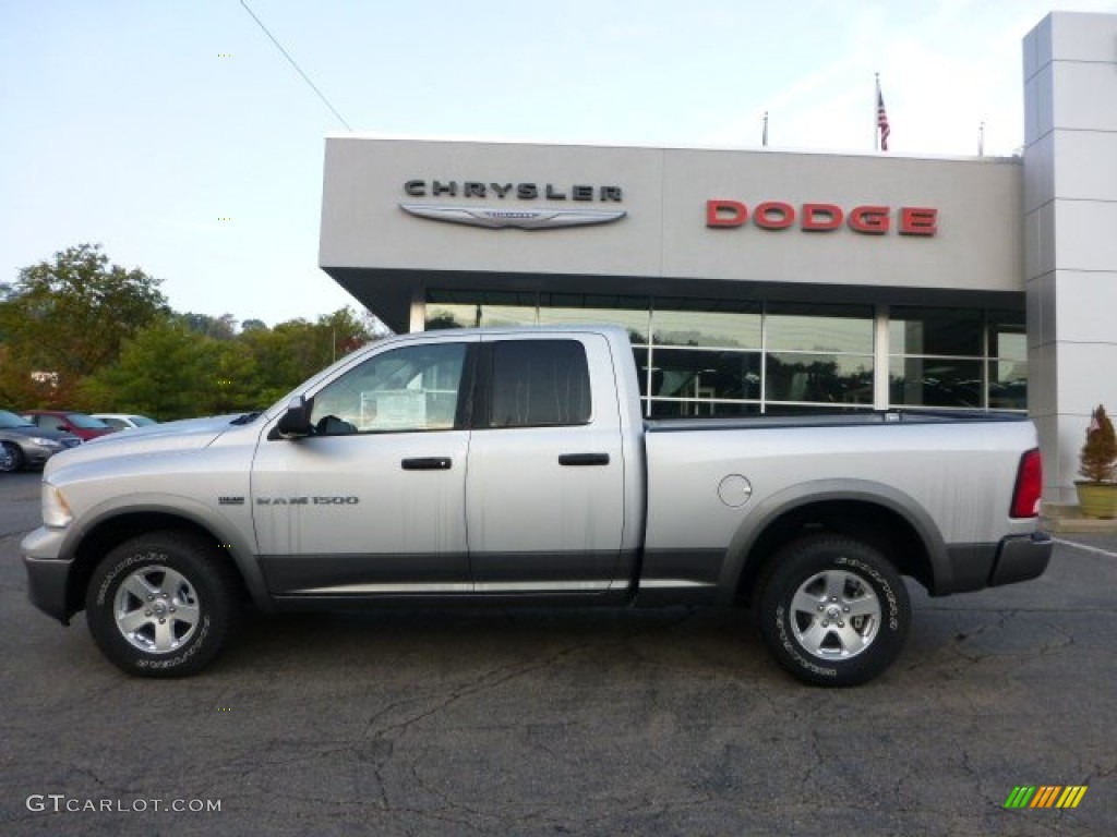 2012 Ram 1500 Outdoorsman Quad Cab 4x4 - Bright Silver Metallic / Dark Slate Gray/Medium Graystone photo #2