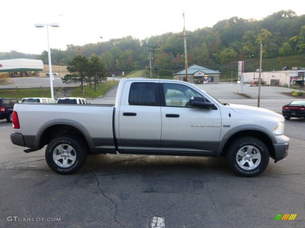 2012 Ram 1500 Outdoorsman Quad Cab 4x4 - Bright Silver Metallic / Dark Slate Gray/Medium Graystone photo #6