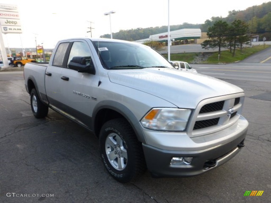 2012 Ram 1500 Outdoorsman Quad Cab 4x4 - Bright Silver Metallic / Dark Slate Gray/Medium Graystone photo #7