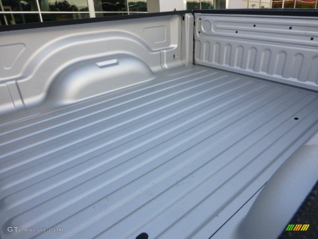 2012 Ram 1500 Outdoorsman Quad Cab 4x4 - Bright Silver Metallic / Dark Slate Gray/Medium Graystone photo #10