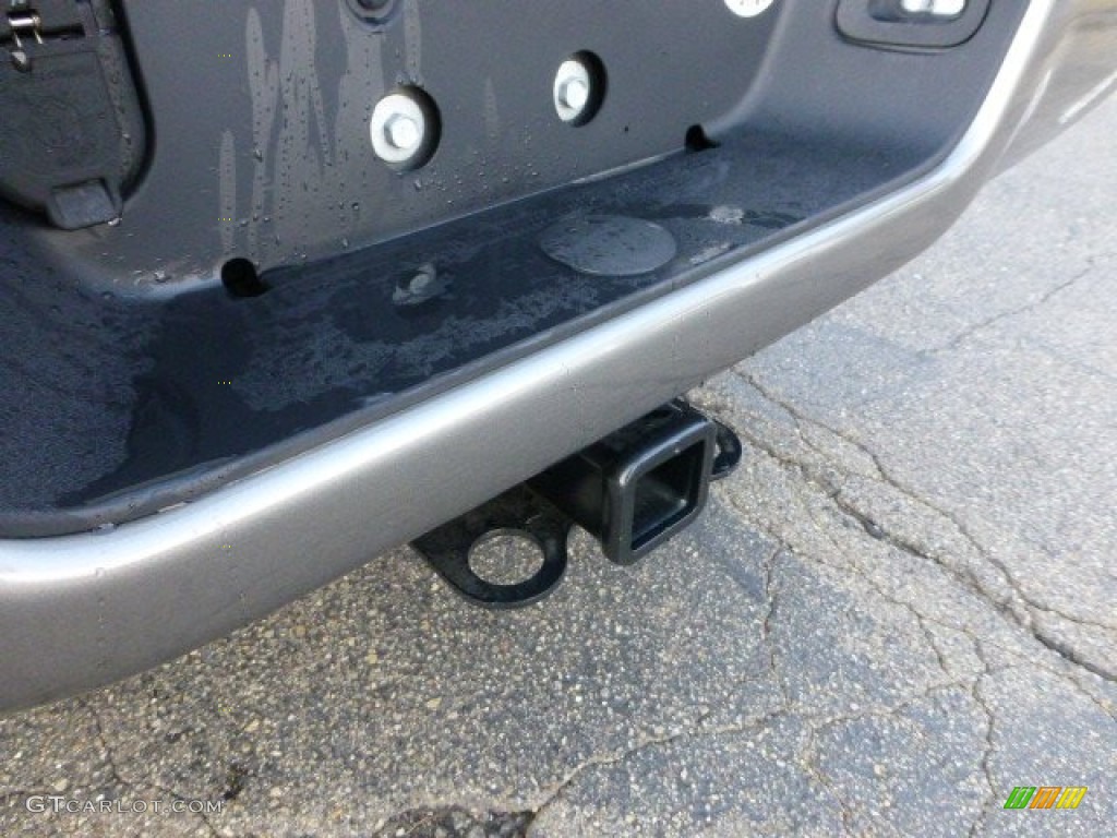 2012 Ram 1500 Outdoorsman Quad Cab 4x4 - Bright Silver Metallic / Dark Slate Gray/Medium Graystone photo #11