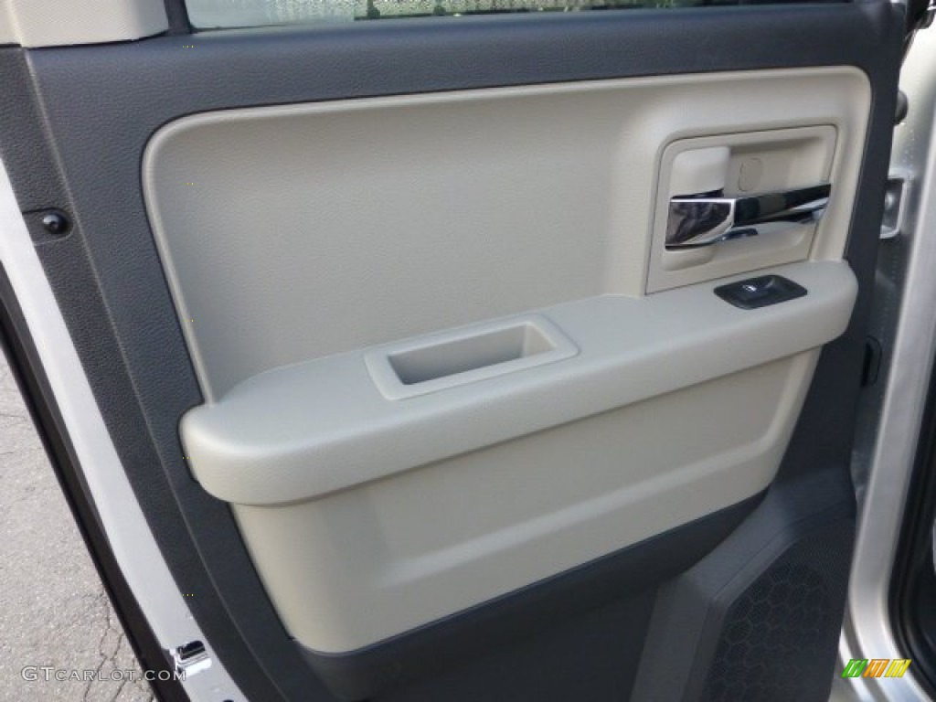 2012 Ram 1500 Outdoorsman Quad Cab 4x4 - Bright Silver Metallic / Dark Slate Gray/Medium Graystone photo #15