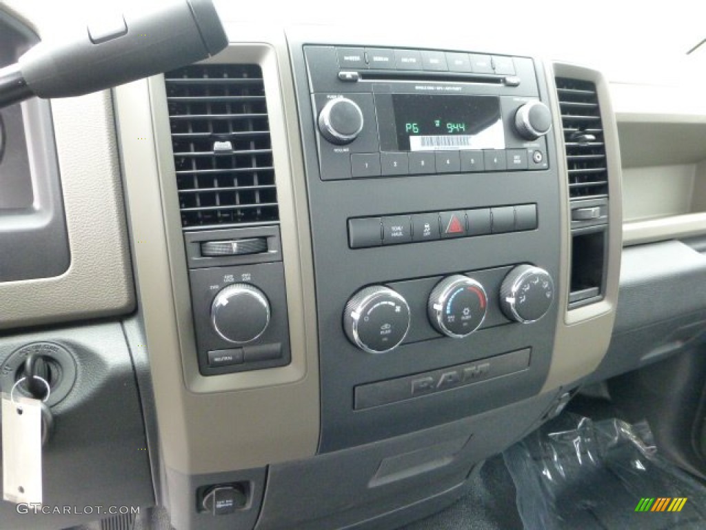 2012 Dodge Ram 1500 ST Regular Cab 4x4 Controls Photo #71577752