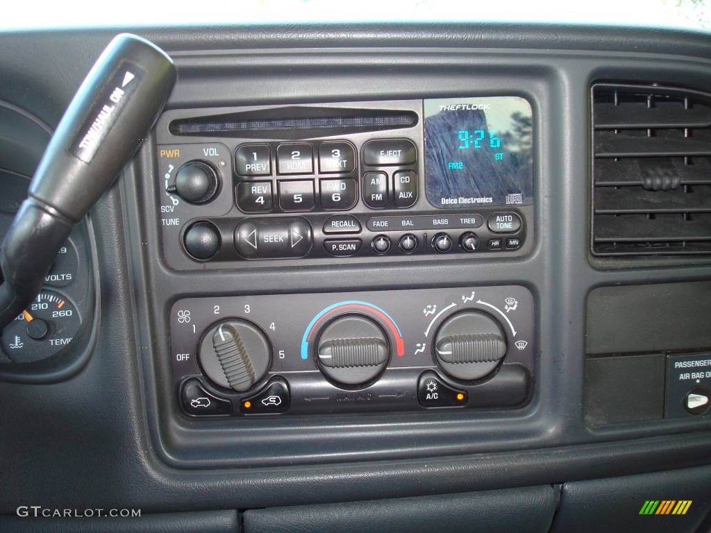 2002 Silverado 1500 LS Extended Cab - Victory Red / Graphite Gray photo #9