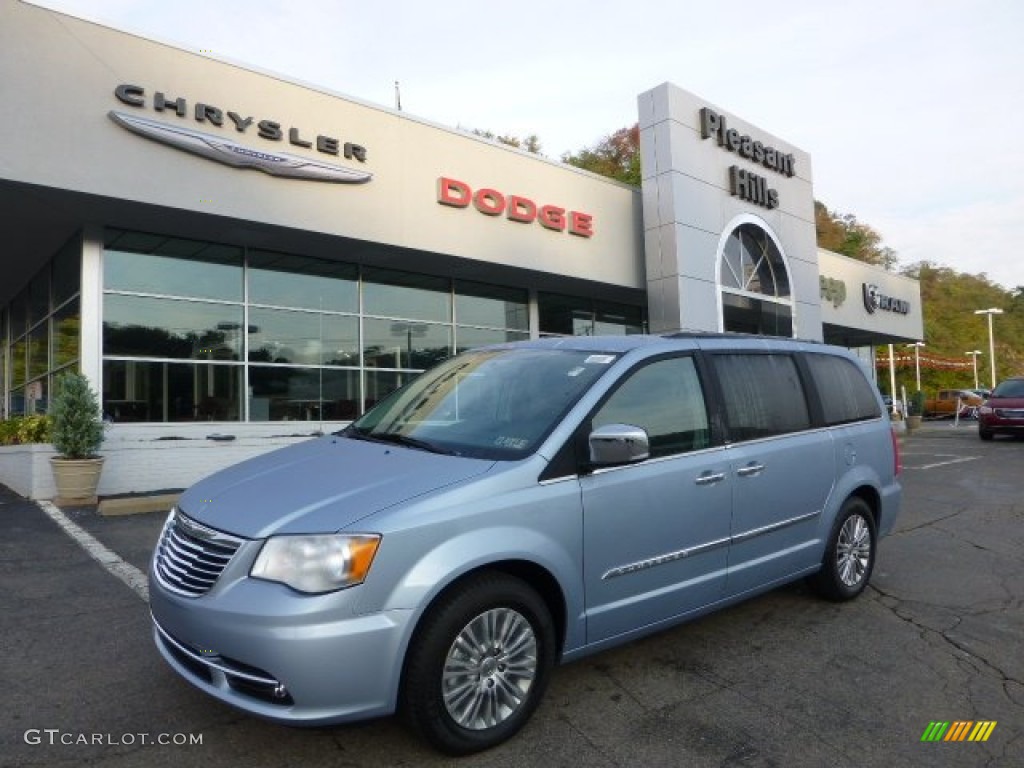 2013 Town & Country Touring - L - Crystal Blue Pearl / Black/Light Graystone photo #1