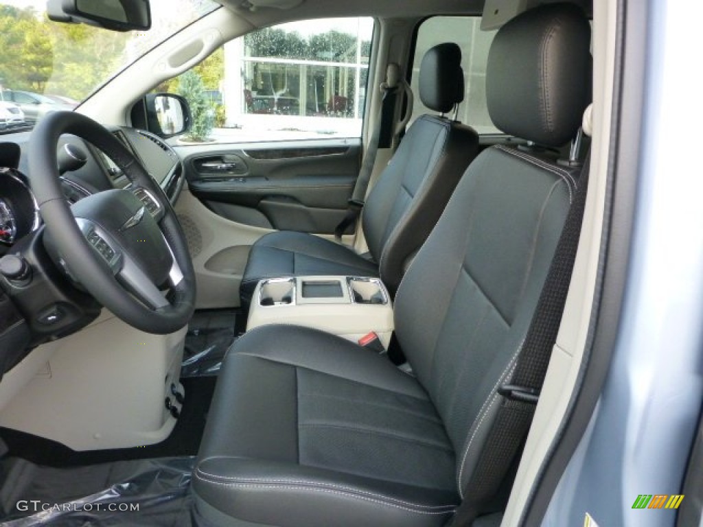 2013 Town & Country Touring - L - Crystal Blue Pearl / Black/Light Graystone photo #10