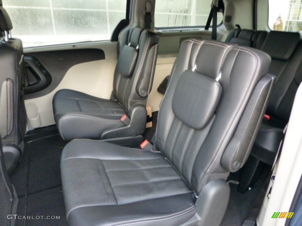 2013 Town & Country Touring - L - Crystal Blue Pearl / Black/Light Graystone photo #11