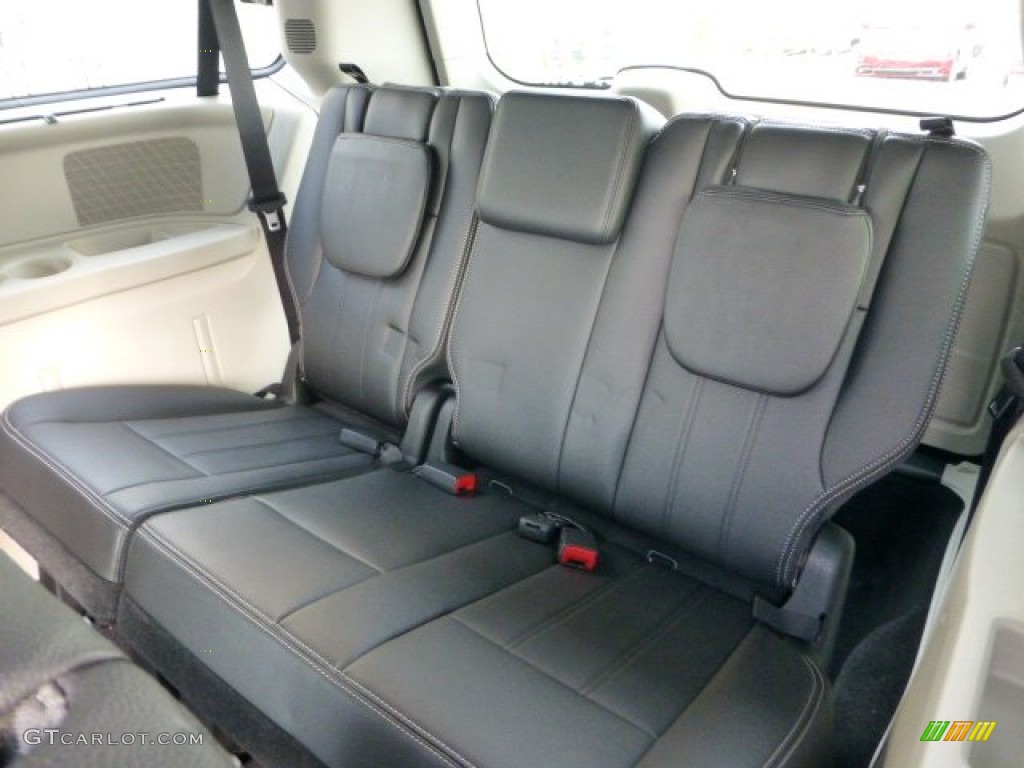 2013 Town & Country Touring - L - Crystal Blue Pearl / Black/Light Graystone photo #12