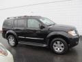 2008 Super Black Nissan Pathfinder LE 4x4  photo #2