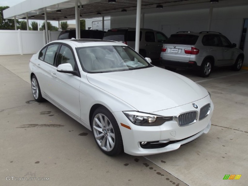 2013 3 Series 328i Sedan - Mineral White Metallic / Venetian Beige photo #2