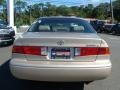 2000 Cashmere Beige Metallic Toyota Camry LE  photo #5