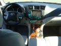 Wave Line Pearl - Highlander Limited 4WD Photo No. 12