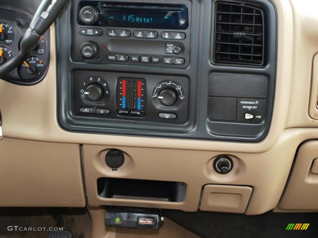 2004 GMC Sierra 3500 SLE Extended Cab 4x4 Controls Photo #71587014