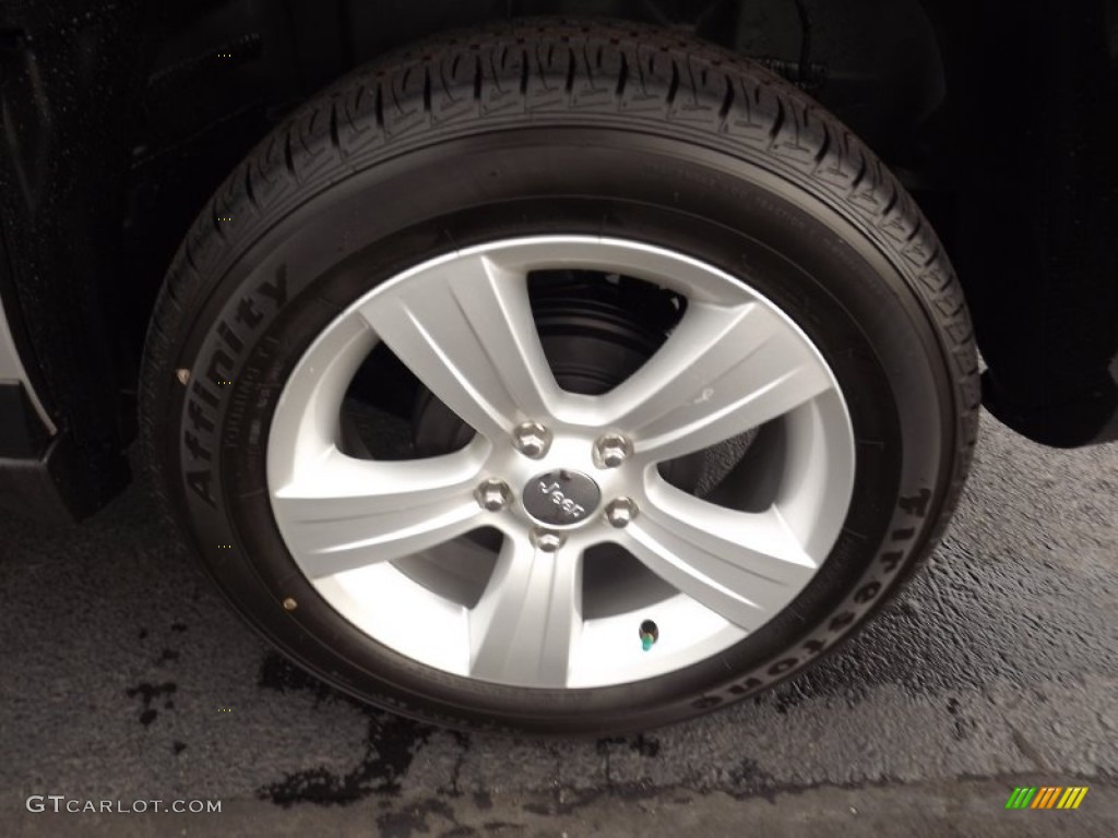 2013 Jeep Compass Latitude Wheel Photo #71587269