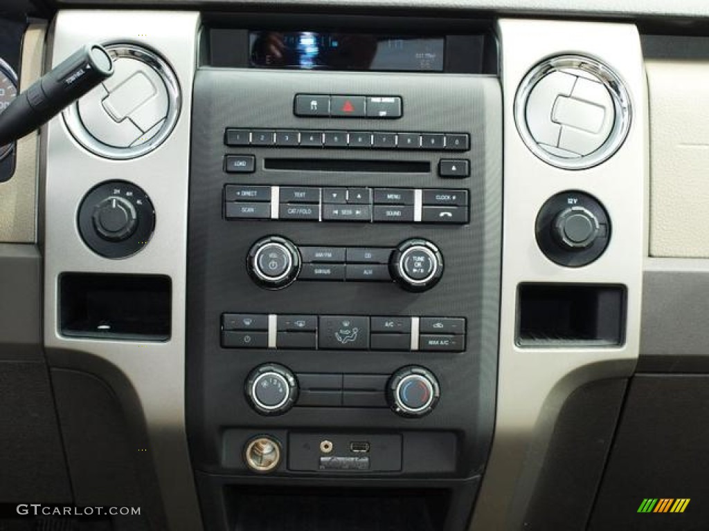 2010 F150 XLT SuperCrew 4x4 - Ingot Silver Metallic / Medium Stone photo #12