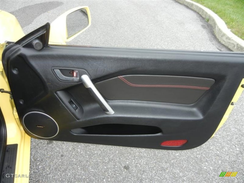 2006 Hyundai Tiburon GT Black/Red Door Panel Photo #71588250