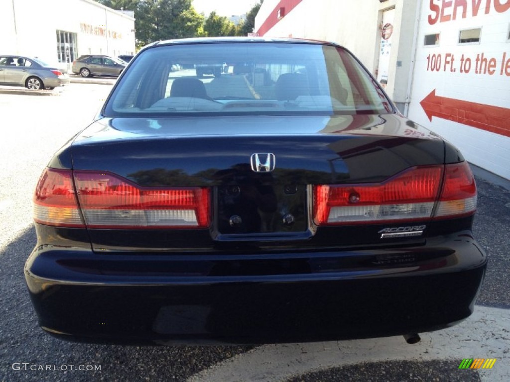 2002 Accord SE Sedan - Nighthawk Black Pearl / Quartz Gray photo #5