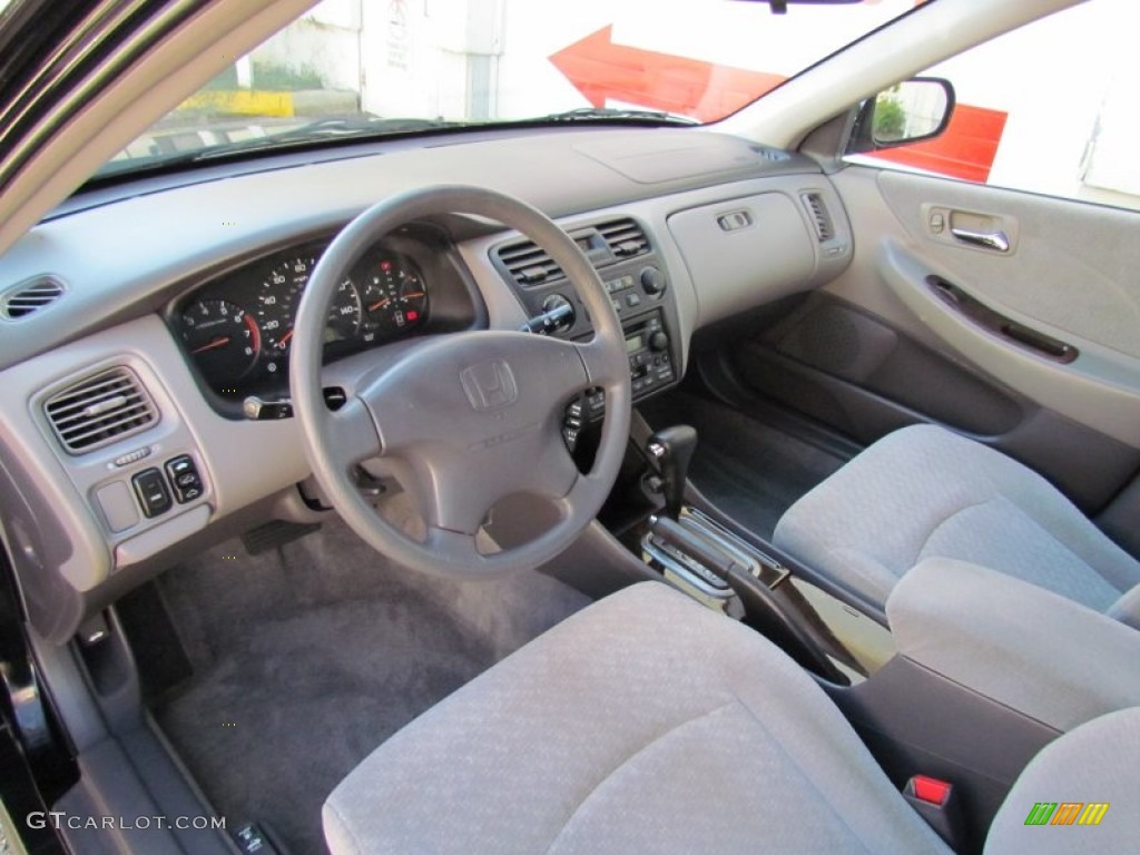 2002 Accord SE Sedan - Nighthawk Black Pearl / Quartz Gray photo #8
