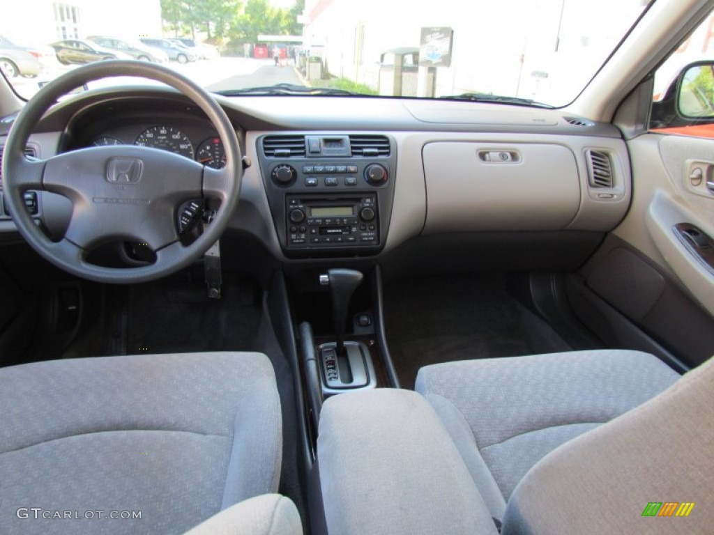 2002 Accord SE Sedan - Nighthawk Black Pearl / Quartz Gray photo #19
