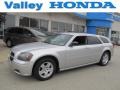 Bright Silver Metallic 2005 Dodge Magnum SXT