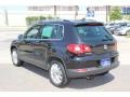 Deep Black Metallic - Tiguan Wolfsburg Edition 4Motion Photo No. 7