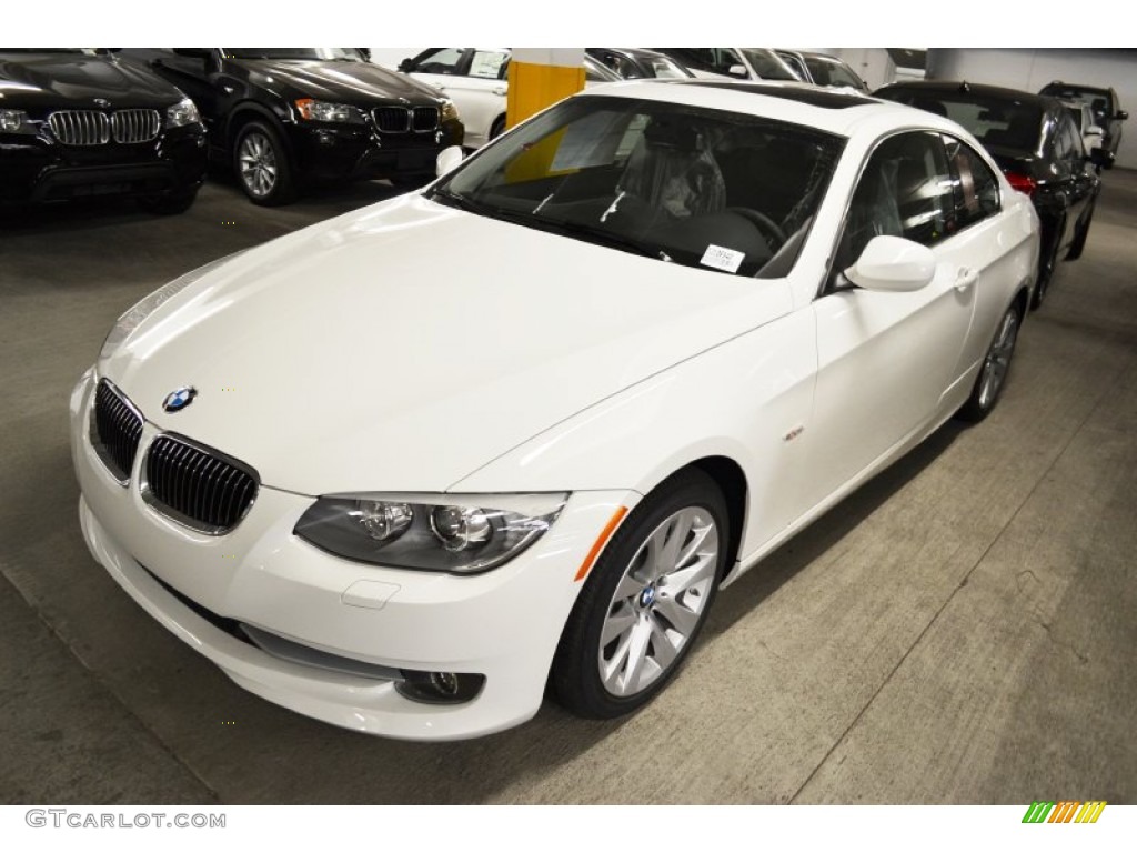 2013 3 Series 328i Coupe - Alpine White / Black photo #9