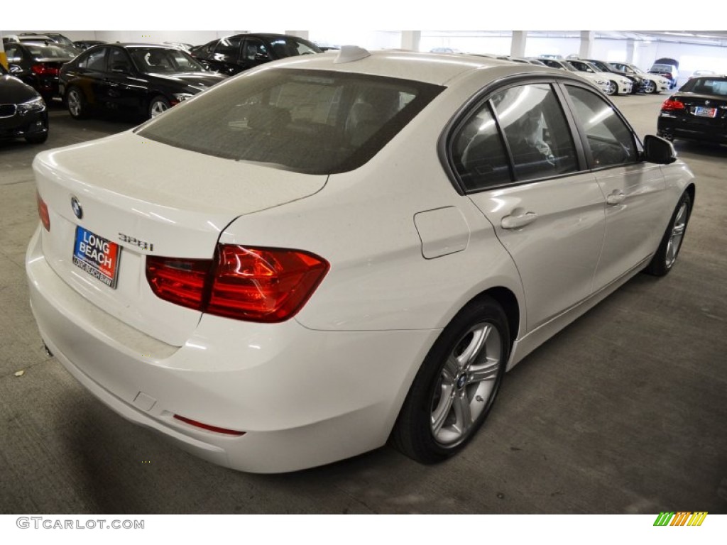 2013 3 Series 328i Sedan - Alpine White / Black photo #3