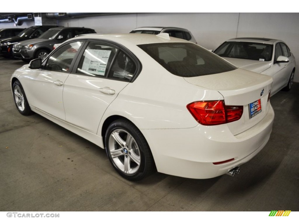 2013 3 Series 328i Sedan - Alpine White / Black photo #4