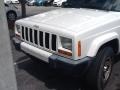 Stone White - Cherokee Sport 4x4 Photo No. 4