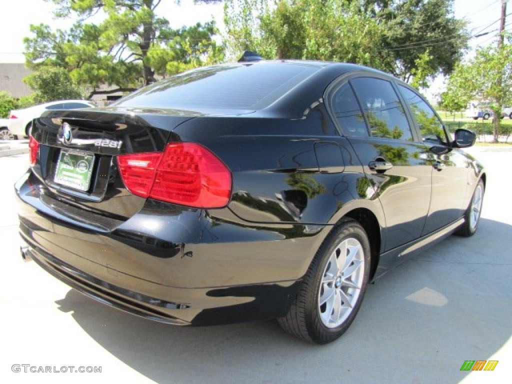 2010 3 Series 328i Sedan - Jet Black / Black photo #10