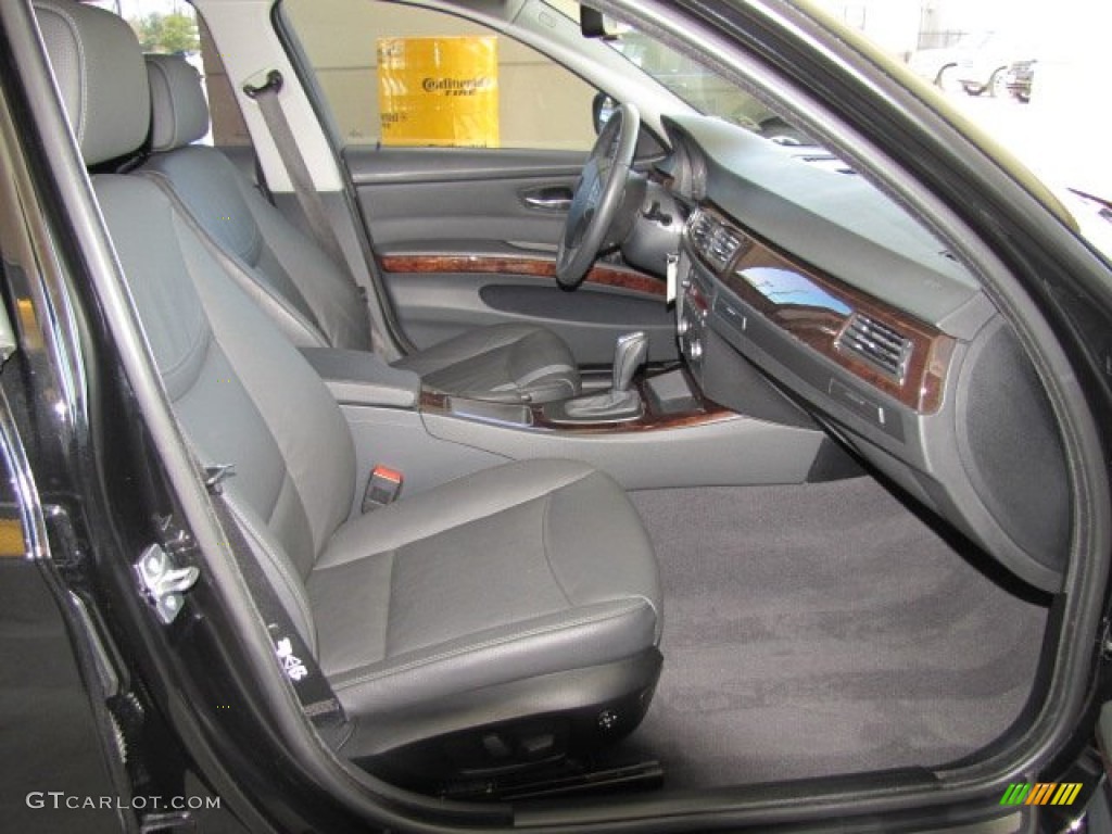 2010 3 Series 328i Sedan - Jet Black / Black photo #19
