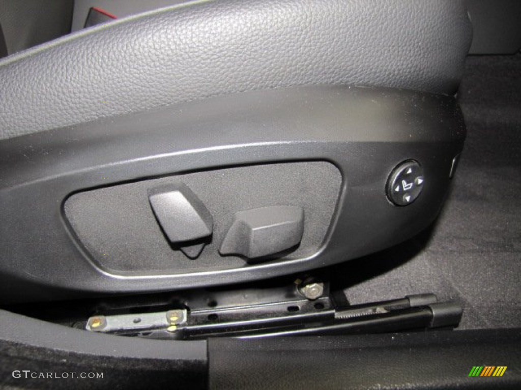 2010 3 Series 328i Sedan - Jet Black / Black photo #21