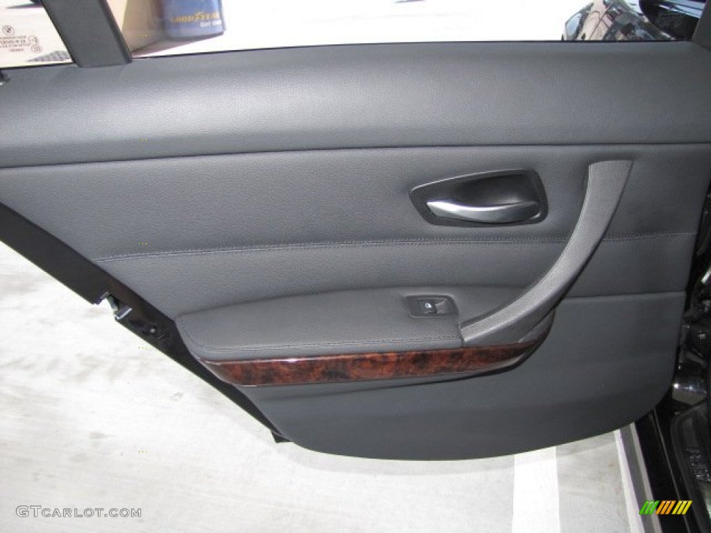 2010 3 Series 328i Sedan - Jet Black / Black photo #35