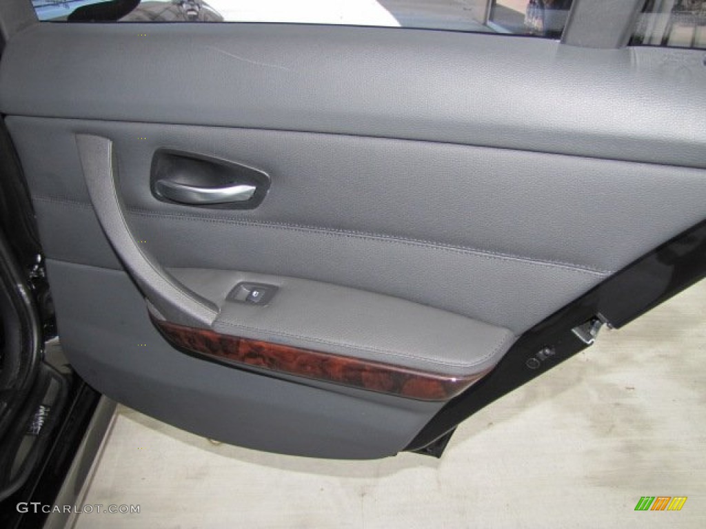2010 3 Series 328i Sedan - Jet Black / Black photo #36