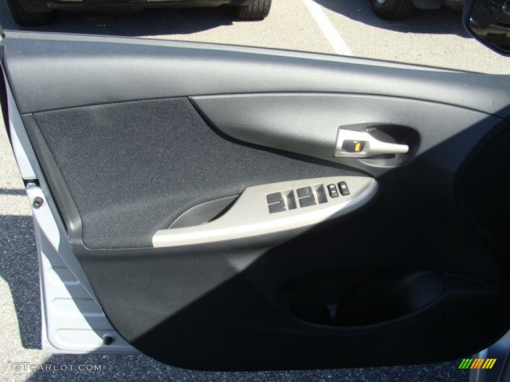 2009 Corolla XRS - Classic Silver Metallic / Dark Charcoal photo #6