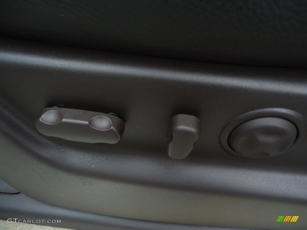 2008 Cadillac Escalade Platinum AWD Controls Photo #71603087