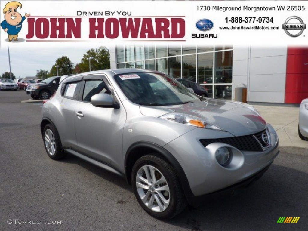 2011 Juke SV AWD - Chrome Silver / Black/Silver Trim photo #1