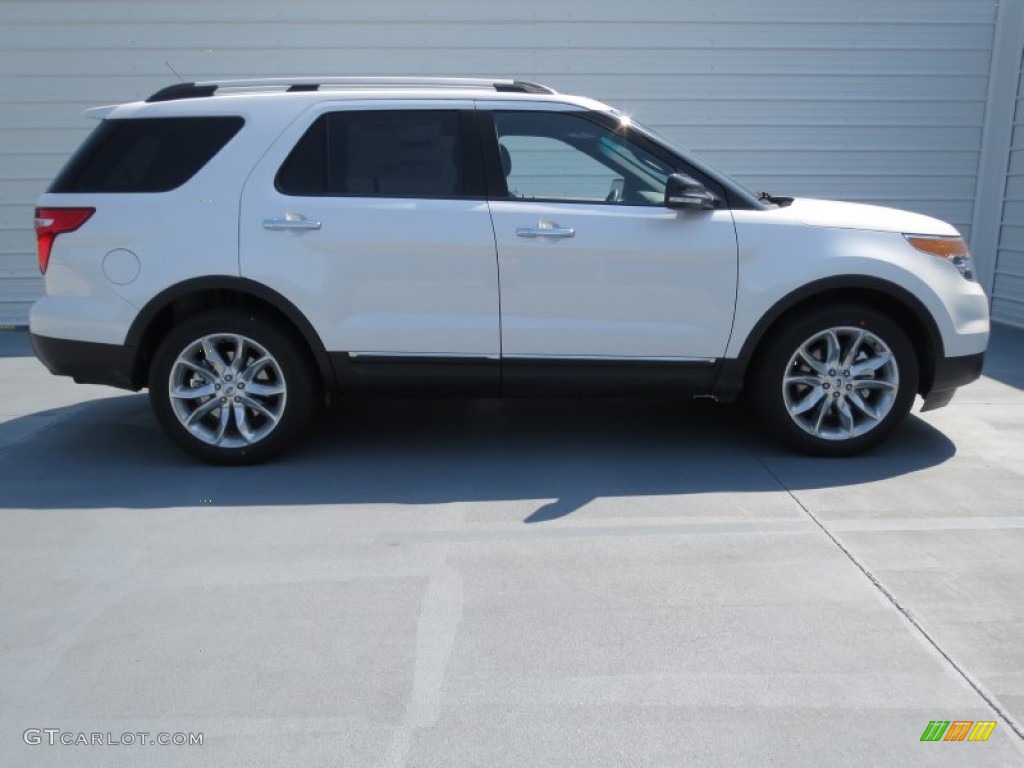 2013 Explorer XLT - White Platinum Tri-Coat / Charcoal Black photo #2