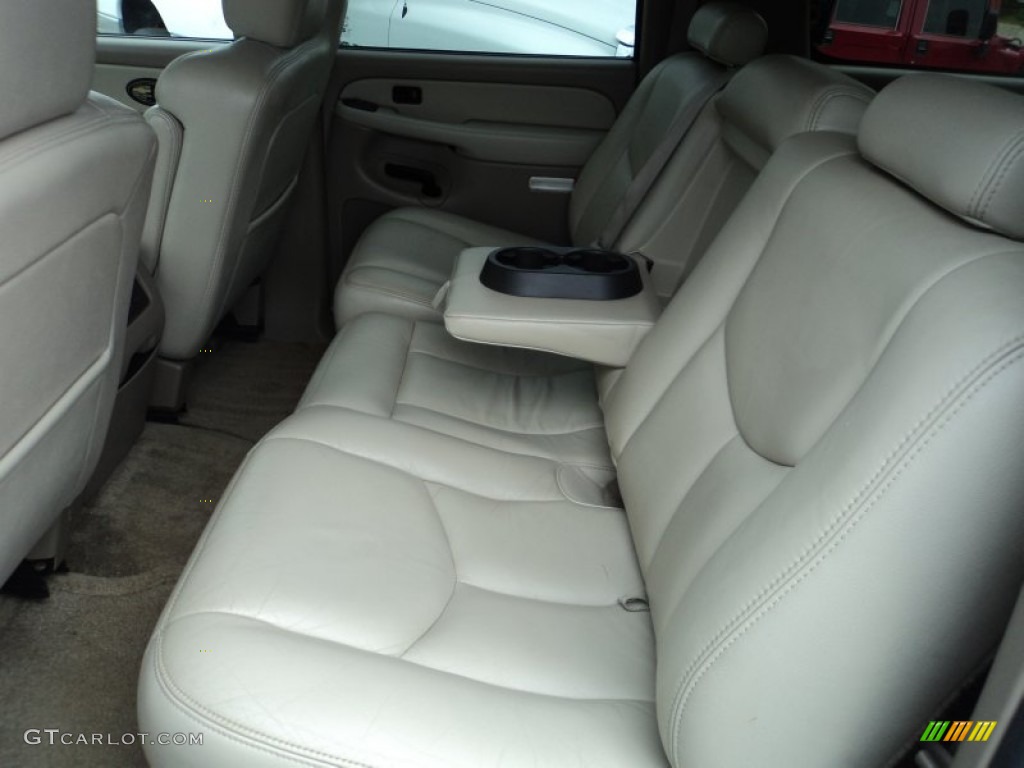 2003 Chevrolet Suburban 2500 LT 4x4 Rear Seat Photo #71611029