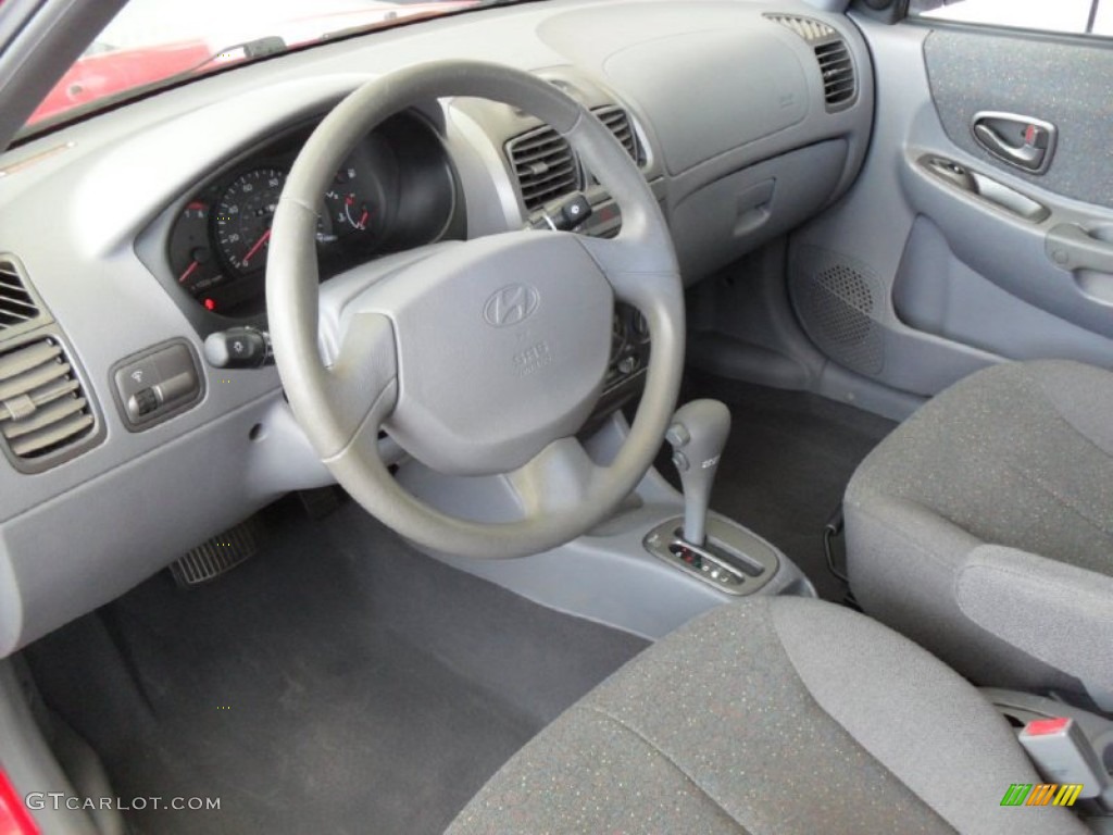 2002 Accent GL Sedan - Retro Red / Gray photo #7