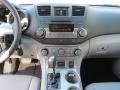 2012 Classic Silver Metallic Toyota Highlander SE  photo #26